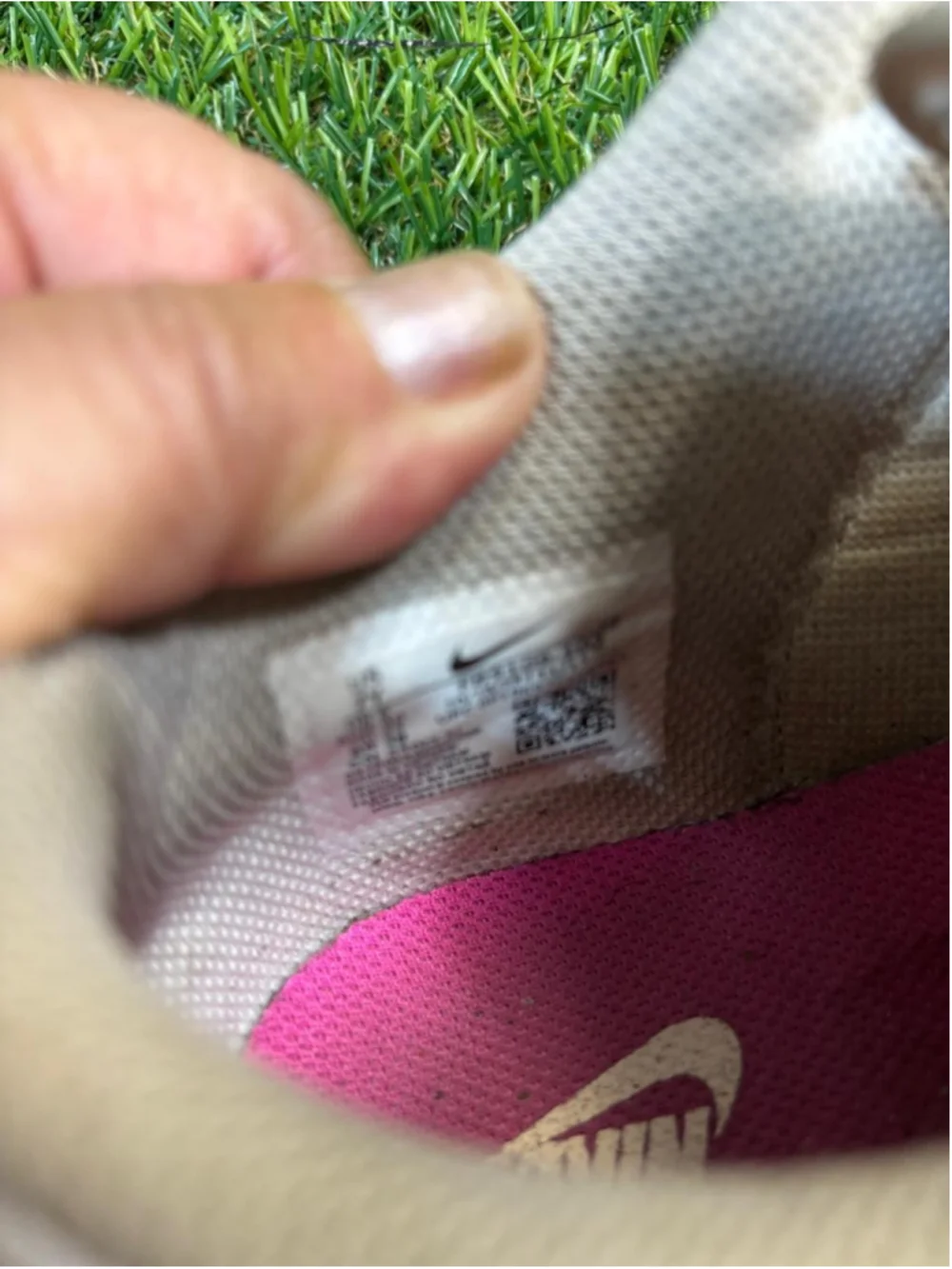 Girls Nike Dunk Low Sneakers White and Pink Size 7 (Big Girl) #1047